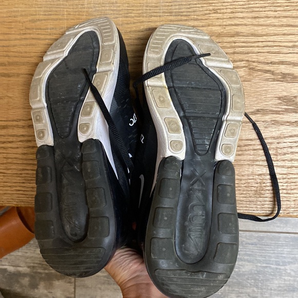 Nike Air Max 270 - Picture 6 of 7
